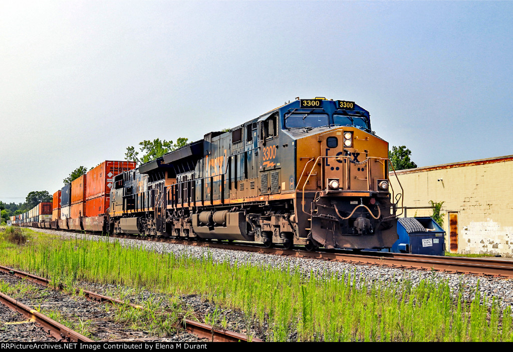 CSX 3300 on I-007